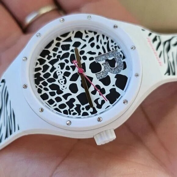 Reebok Unisex Wristwatch White/Black Rubber Strap Analog Quartz Wrist Watch - Picture 1 of 9